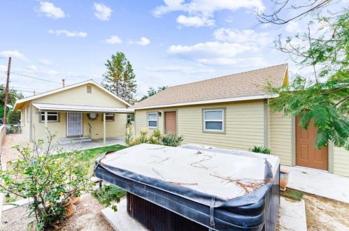 3580 Harding St, Riverside CA  92506-2636 exterior