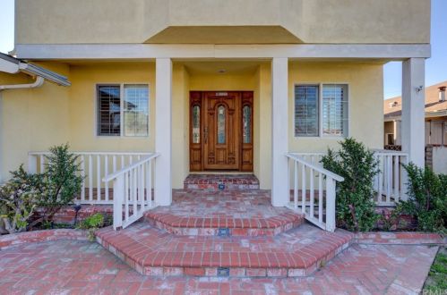 2132 161st St, Torrance, CA 90504-1608