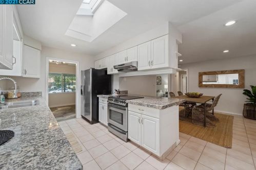 1925 Alvina Dr, Concord CA  94523-2801 exterior