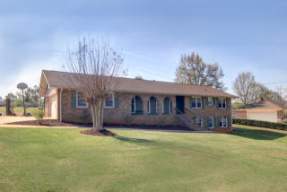 174 Colonial Hills Rd, Winder, GA 30680-1402