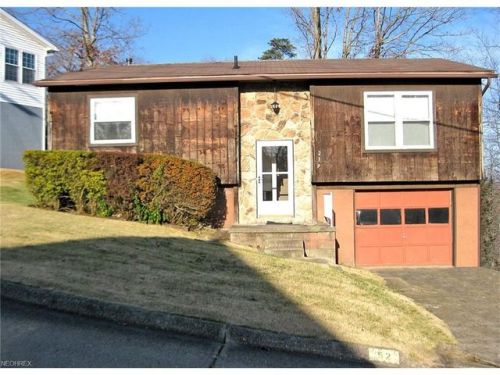 239 Captain Ames Dr, Parkersburg, WV 26104-7565