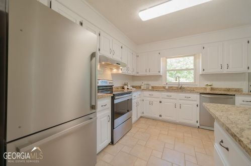 1308 Cross Plains Hulett Rd, Carrollton GA  30116-6643 exterior