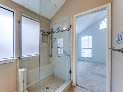 106 Lk Frst Ct, Garland TX  exterior