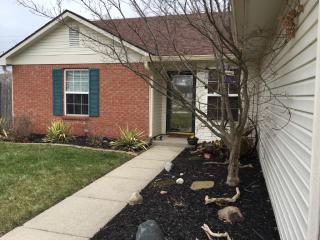 8025 Southern Trl Pl, Indianapolis IN  exterior