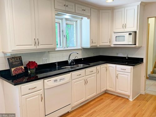 375 Floral Ave, Saint Paul MN  55126-5331 exterior