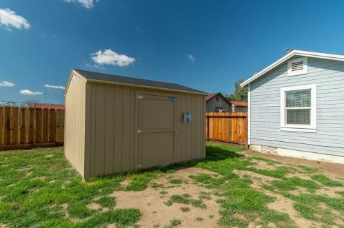 1645 Canal Farm Ln, Los Banos CA 93635-4405 exterior