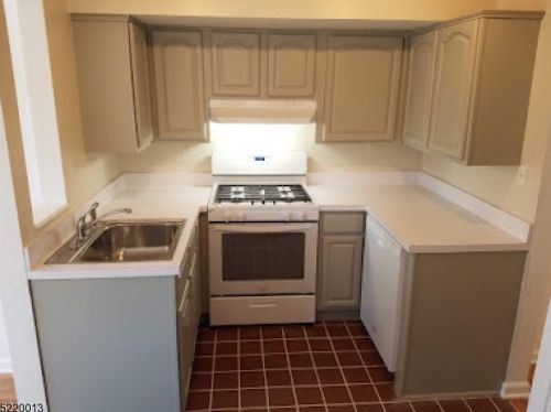 204 Bloomfield Ave, Bloomfield NJ  07003-6715 exterior