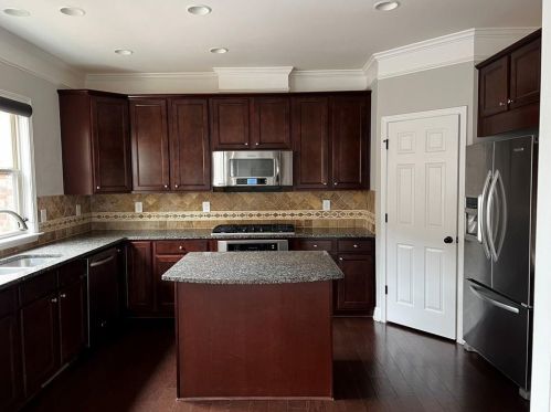 3296 Ferncliff Ln, Atlanta GA  30324-2573 exterior