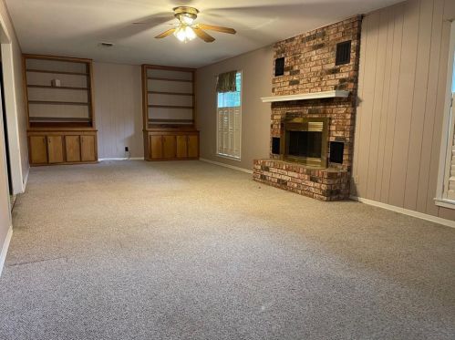 170 Guy St, Halsted, TX 78945-2108