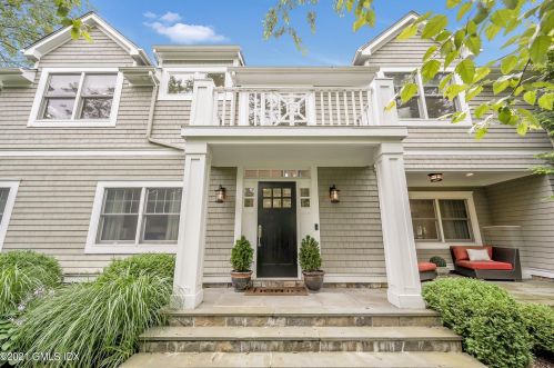 246 Riverside Ave, Riverside CT  06878-2316 exterior