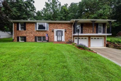1960 Oak Drive Ext, Salem, VA 24153-1869