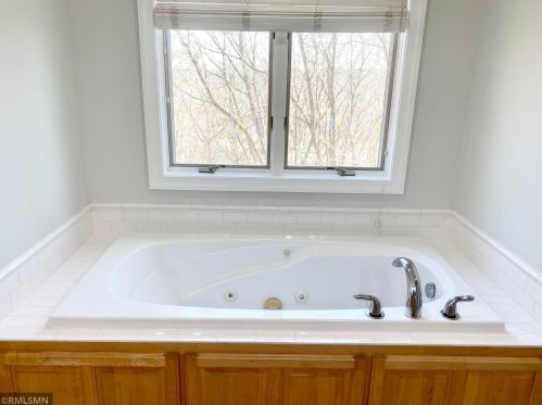 1068 Juliet Ave, Saint Paul MN  55105-2122 exterior