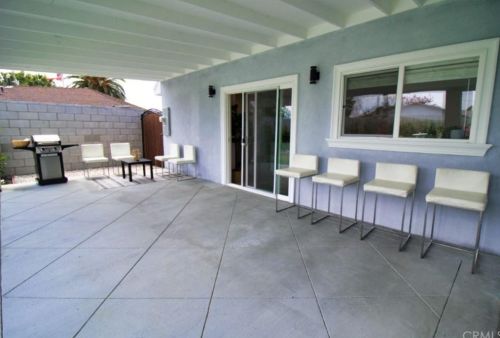 14412 Cordary Ave, Hawthorne CA  90250-8340 exterior