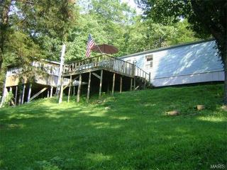 6018 Shelle Estates Dr, Hillsboro, MO 63050-1327