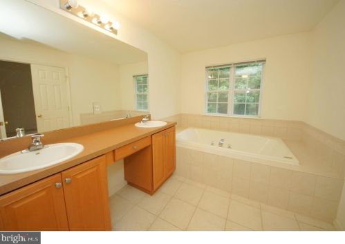 146 Jackson Ave, Princeton NJ  08540-1675 exterior