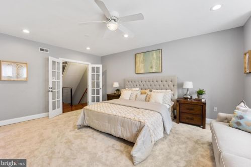 2450 4 St, Philadelphia PA 19148-4713 exterior