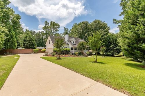 320 Stone Lea Dr, Oxford, GA 30054-4635