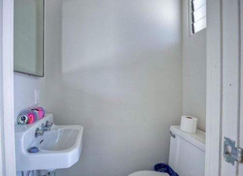 1111 Oak Dr, Vista CA  92084-4659 exterior