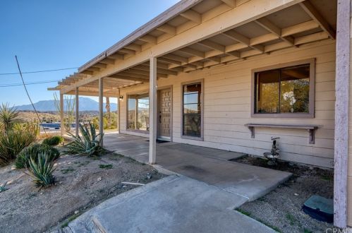 10906 Pinon Ave, Morongo Valley, CA 92256-9553