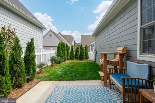 412 Constitution Dr, Ephrata PA  17522 exterior
