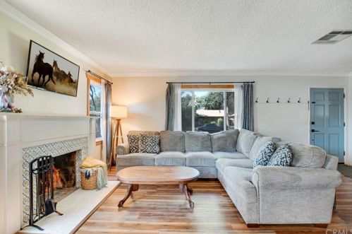 4610 Emerson St, Riverside CA  92506-2008 exterior