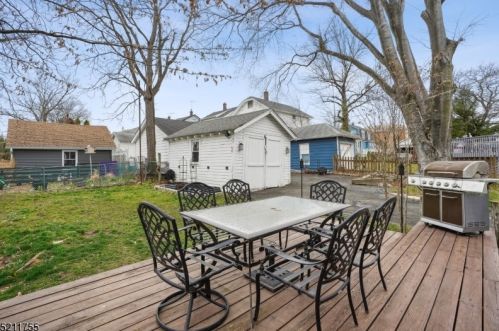 25 Princeton St, Maplewood NJ  07040-3527 exterior