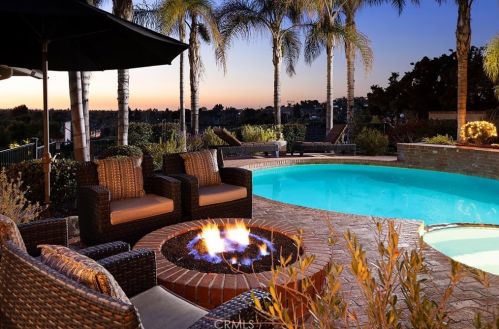 1431 La Loma Dr, Santa Ana, CA 92705-3029