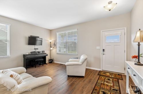 2449 Fairview Cir, Bull Valley, IL 60098-7027