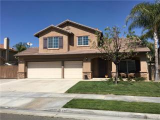 5370 Satinstone Dr, Hemet, CA 92545-2152