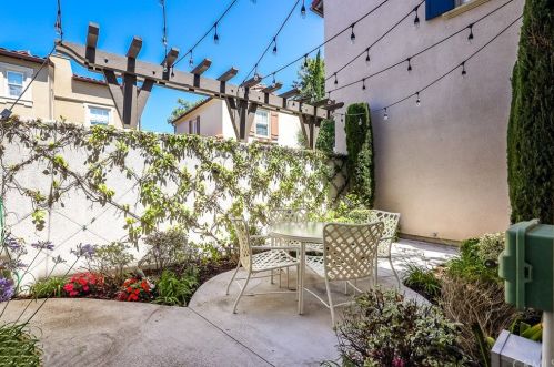 77 Canyoncrest, Irvine CA  92603-0131 exterior