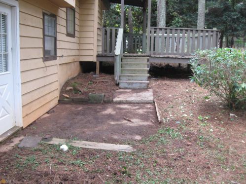 3943 Woodland Cir, Conyers GA  30013-3056 exterior