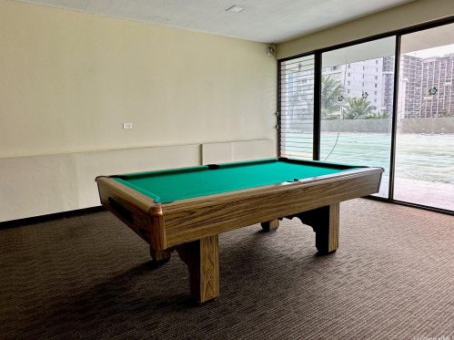 2240 Kuhio Ave, Honolulu HI  96815-2898 exterior