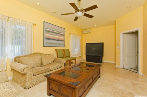 4347 Pahoa Ave, Honolulu HI  96816-5450 exterior