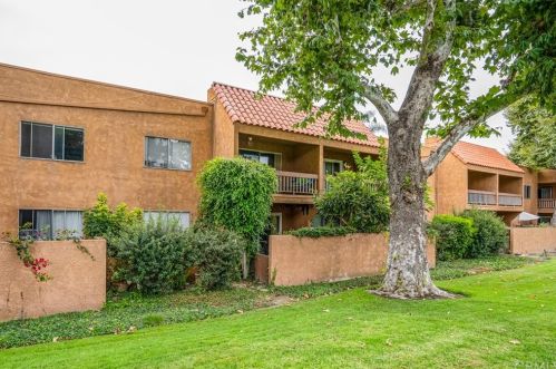 6600 Warner Ave, Huntington Beach CA  92647-5242 exterior