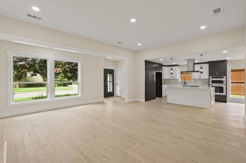 16234 Amberwood Rd, Dallas TX  75248-2980 exterior