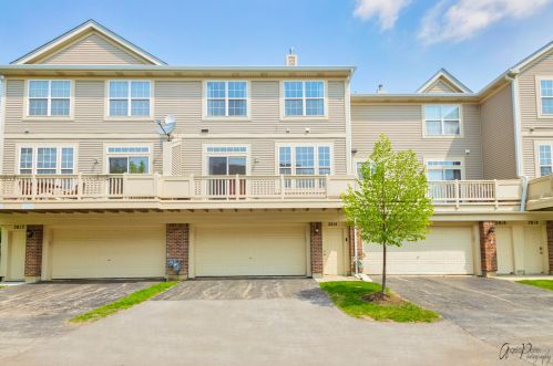 2814 Greenwood Ave, Arlington Hts, IL 60004-8428