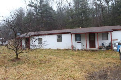 10120 Allman Rd, Montezuma, VA 22821-3236