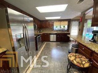 411 Camelot Dr, Lagrange, GA 30241-1904