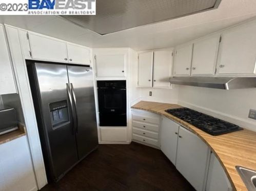 29181 De La Cruz Rd, Hayward, CA 94544-6005