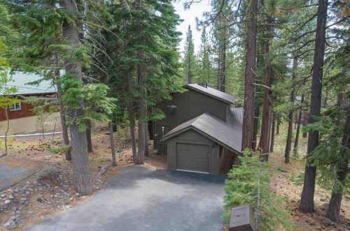 13178 Muhlebach Way, Truckee CA  96161-6424 exterior