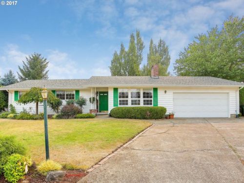 2304 Alder Ln, Newberg, OR 97132-1439