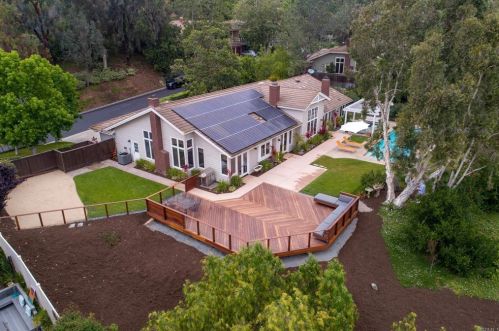 1885 Sienna Canyon Dr, Encinitas, CA 92024-5537