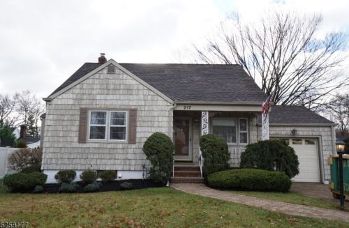 217 Hemlock Ave, Garwood, NJ 07027-1428