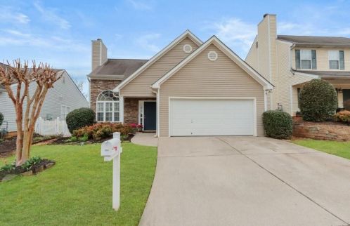 294 Greystone Cir, Hiram, GA 30141-3149