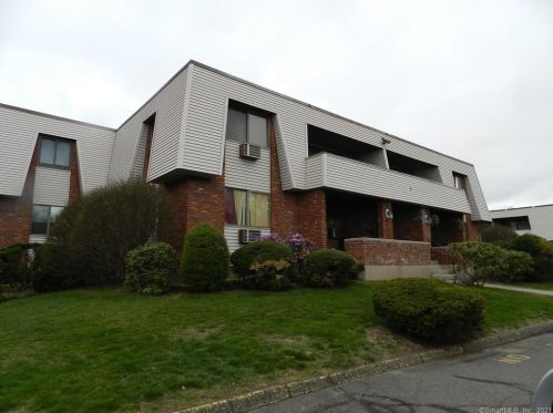 565 Talcottville Rd, Vernon CT  06066-2352 exterior