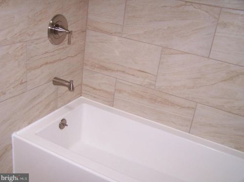 3399 Keswick Rd, Philadelphia, PA 19114-1609