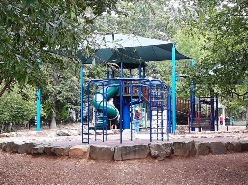 2976 Four Oaks Dr, Atlanta GA  30360-1752 exterior