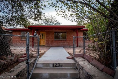 123 1st Ave, Tucson, AZ 85719-5702