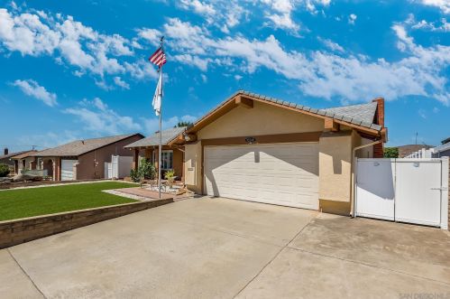 10246 Carreta Dr, Santee, CA 92071-4916