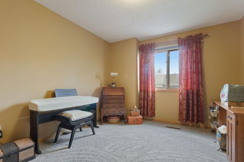 3367 Juliet Dr, Saint Paul MN  55125-3857 exterior